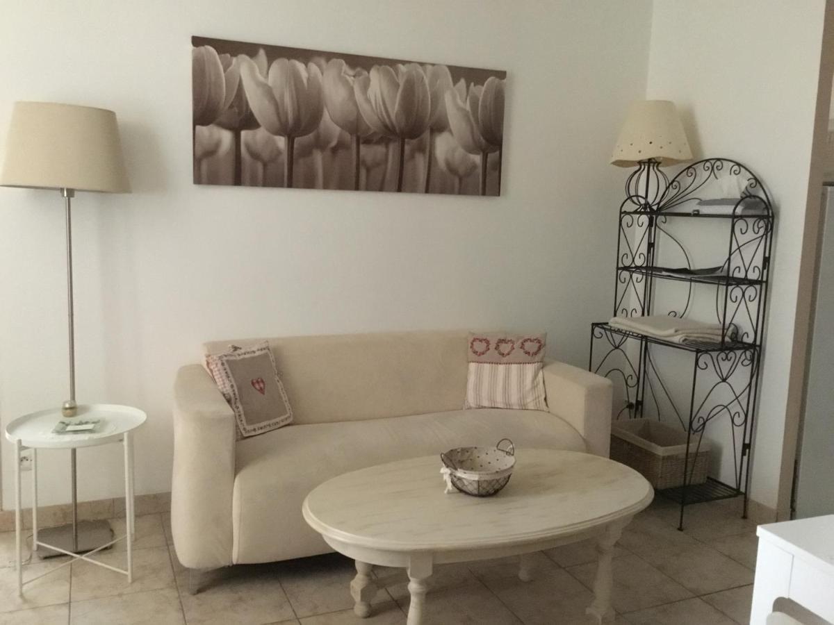 Le De La Cure Apartment